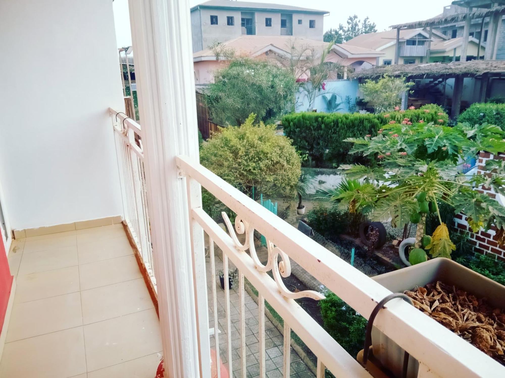 Residence Jardin Tropical Yaounde Exterior photo